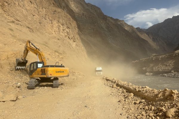 pamir highway photography pigments route 07 2